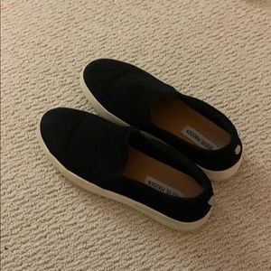 black steve madden slip ons
